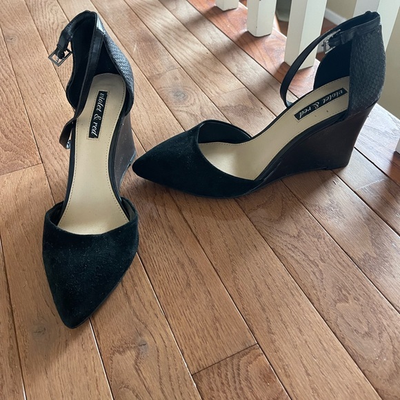 Black Wedge Heels by Violet & Red - Picture 1 of 2